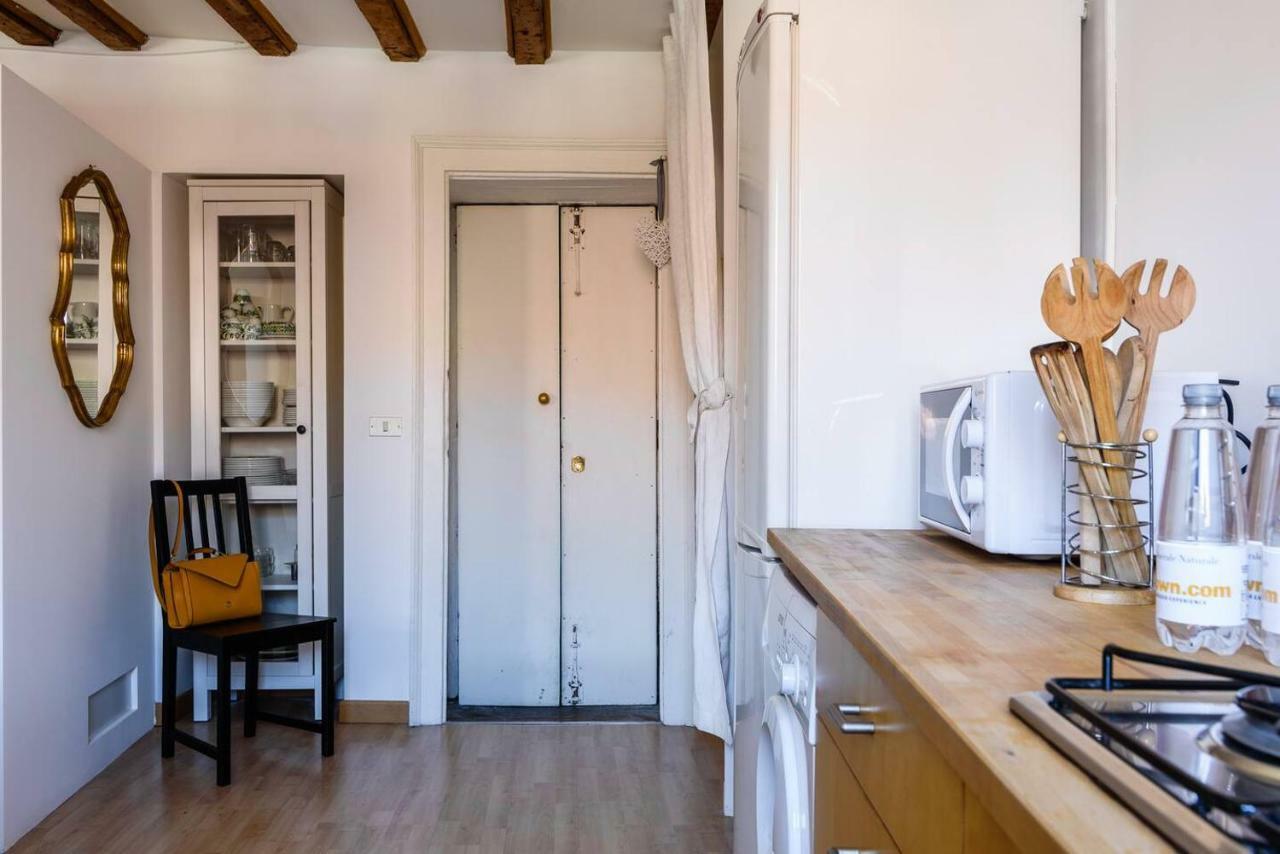 Altido Cozy Apt For 4 Close To Basilica Di Sant'Ambrogio Milán Exterior foto